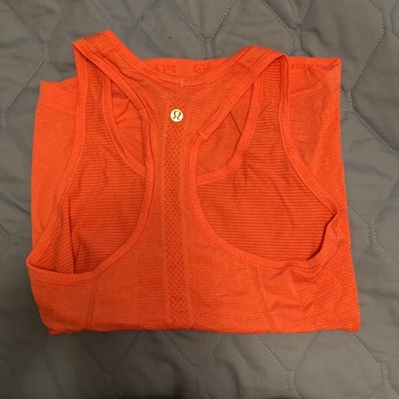 Lululemon tank - Picture 2 of 2